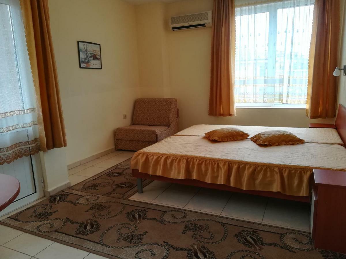 Guest House Georgieva Ravda Ngoại thất bức ảnh